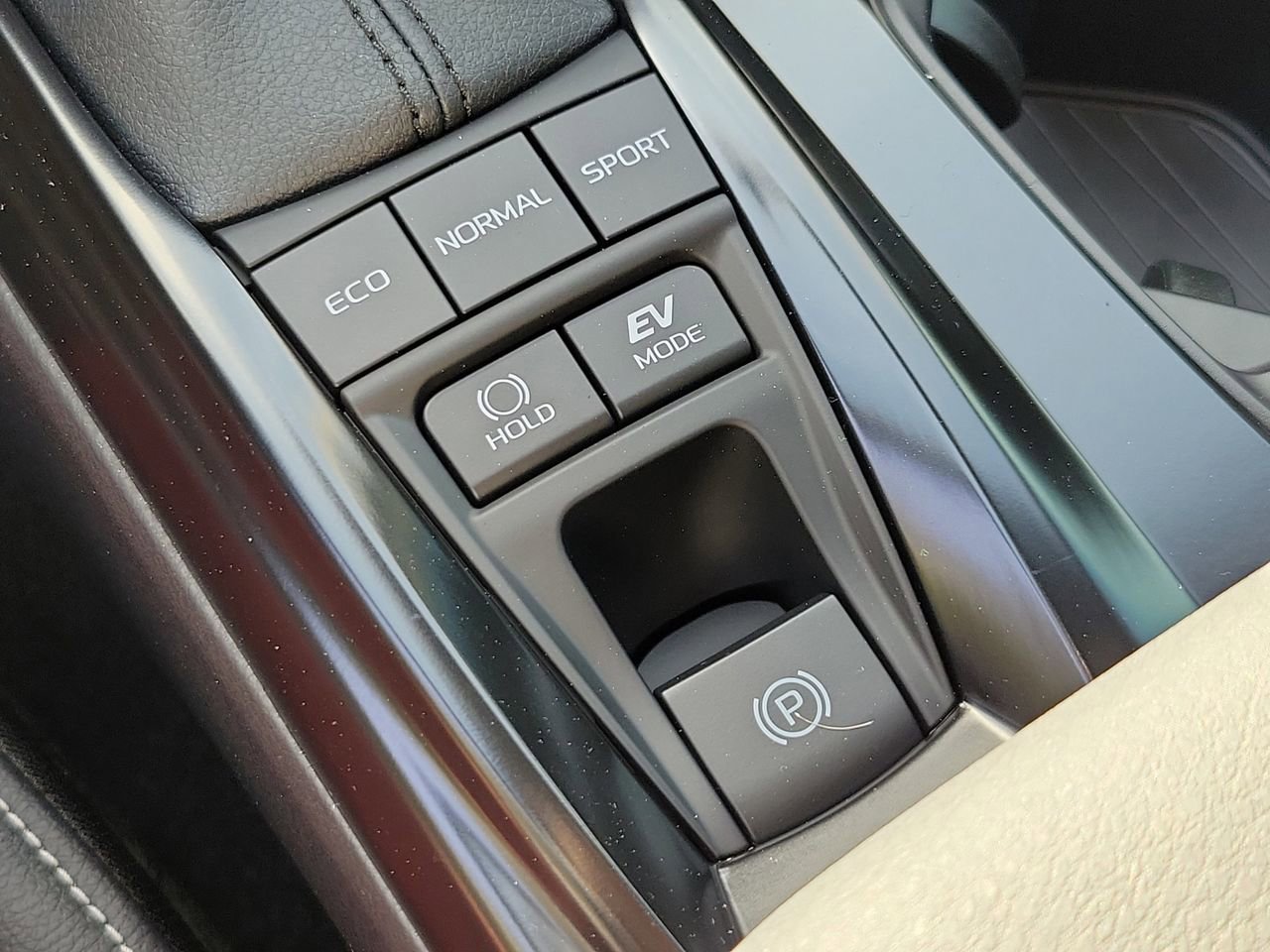 New 2026 Toyota Camry SE FWD image 28