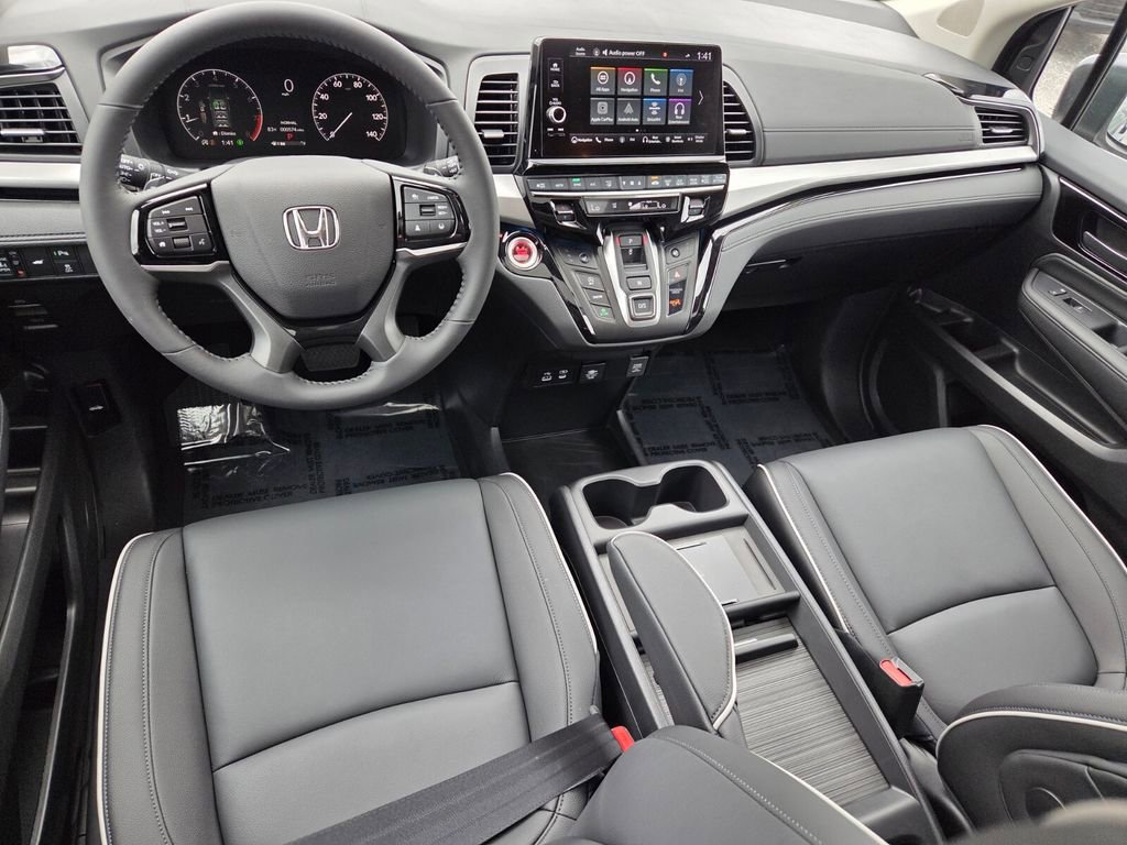 Used 2026 Honda Odyssey Touring image 11