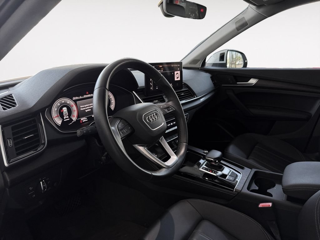 Used 2023 Audi Q5 Premium w/ Premium Plus Package AWD/4WD image 10