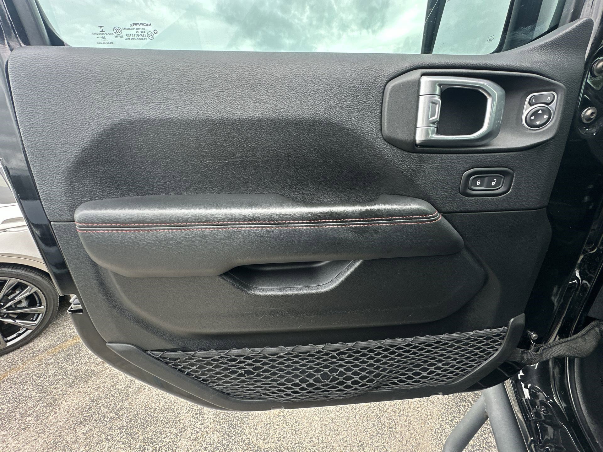 Used 2021 Jeep Wrangler Unlimited Rubicon image 30