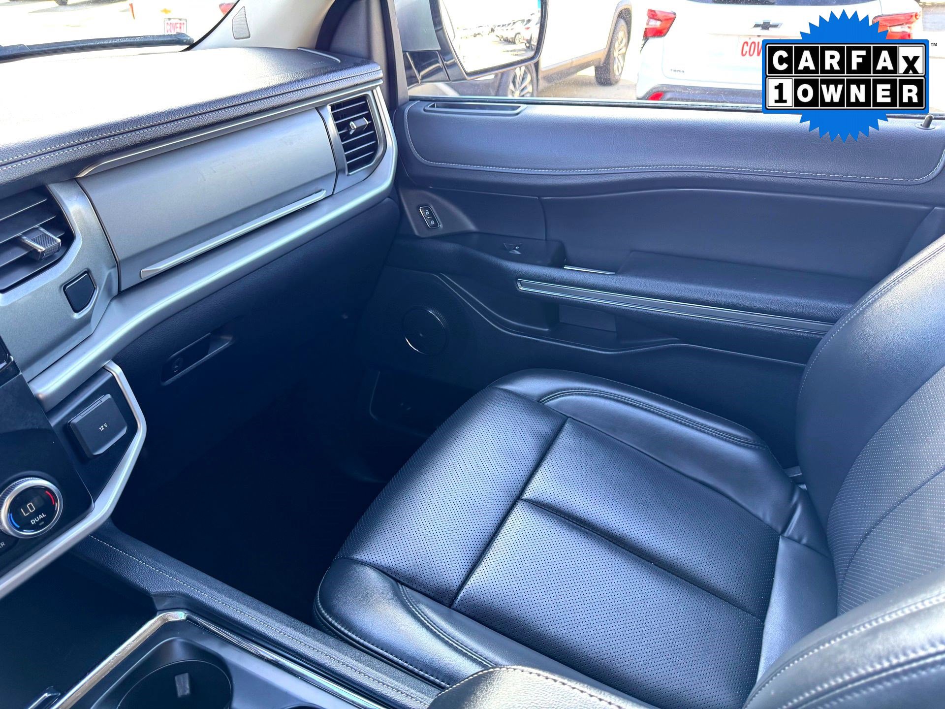 Used 2024 Ford Expedition Max XLT image 31