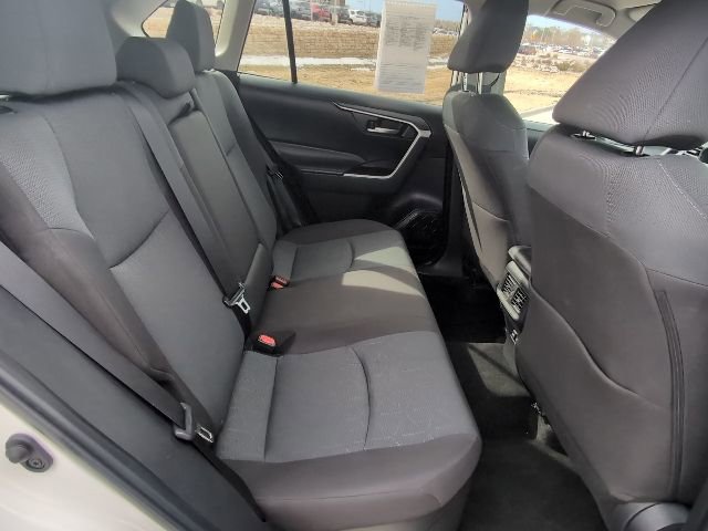 Used 2025 Toyota RAV4 XLE image 30