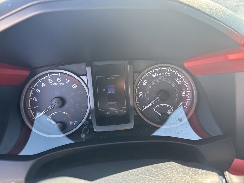 Used 2019 Toyota Tacoma TRD Off-Road image 6