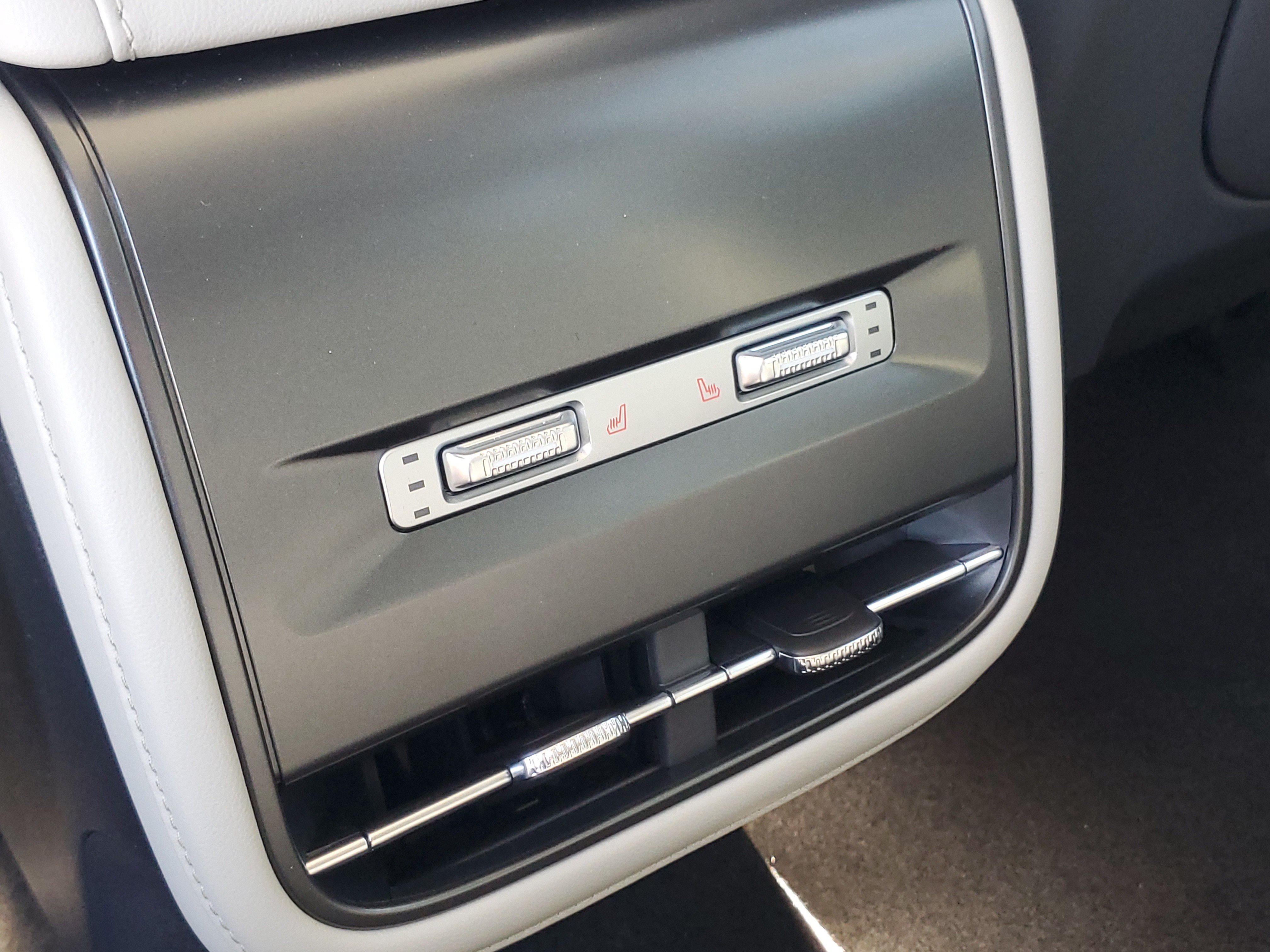 New 2026 Lincoln Nautilus Premier w/ Equipment Group 102A AWD/4WD image 30