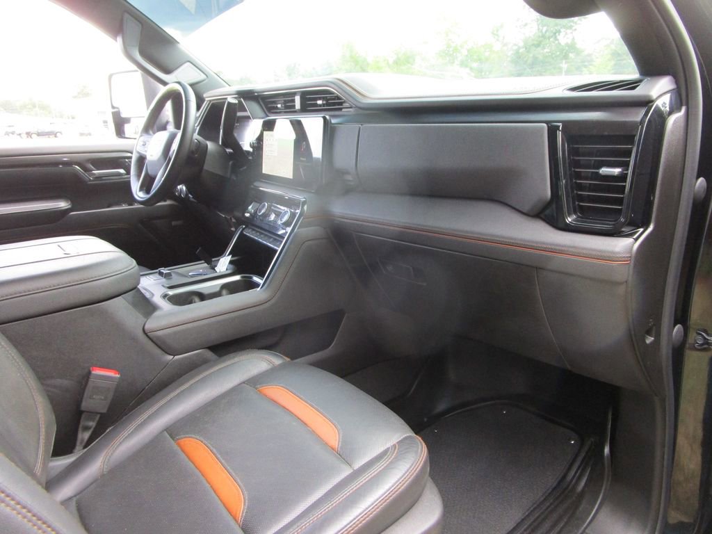 Used 2024 GMC Sierra 2500 AT4 w/ AT4 Premium Plus Package image 30