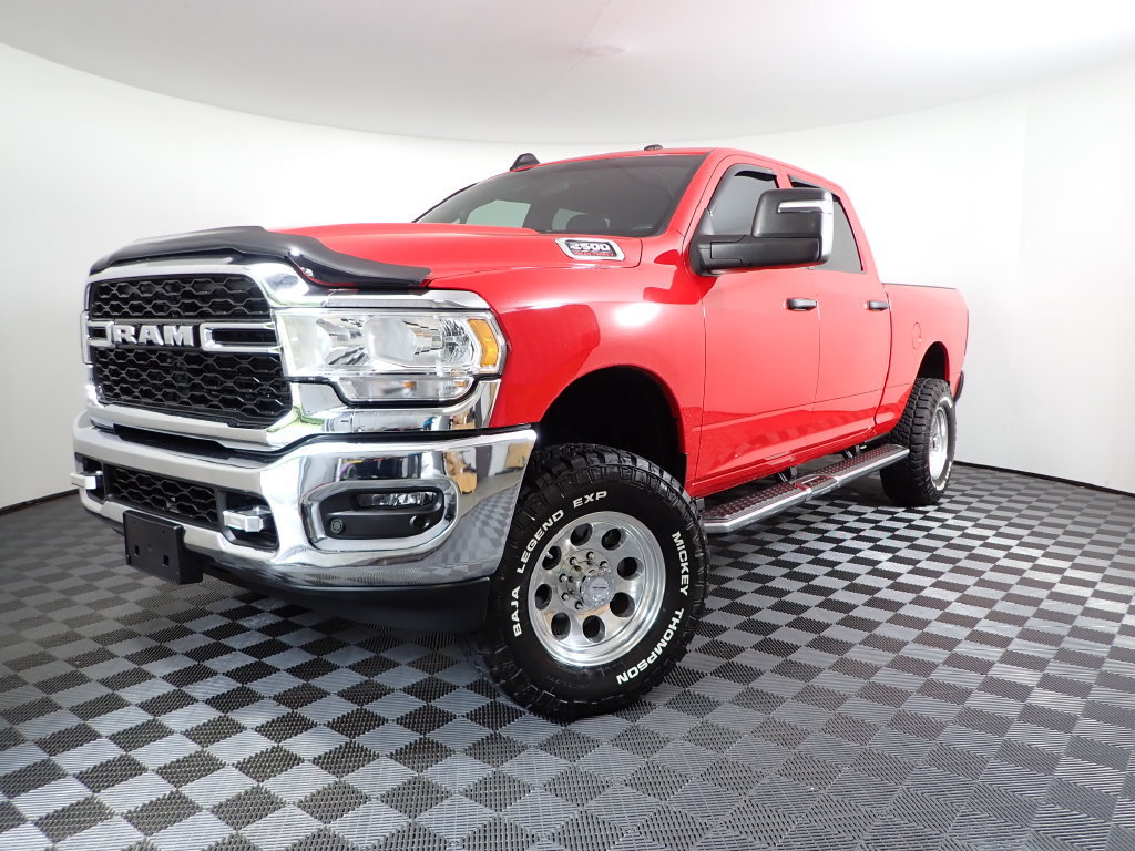 Used 2024 RAM 2500 Tradesman w/ Chrome Appearance Group AWD/4WD image 2