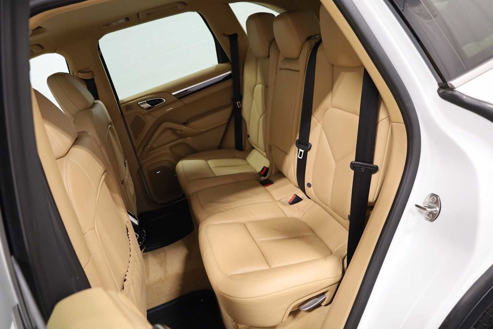 Used 2014 Porsche Cayenne AWD/4WD image 34