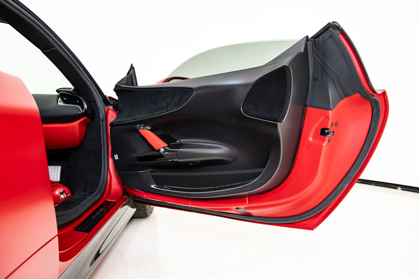 Certified 2022 Ferrari SF90 Stradale image 23