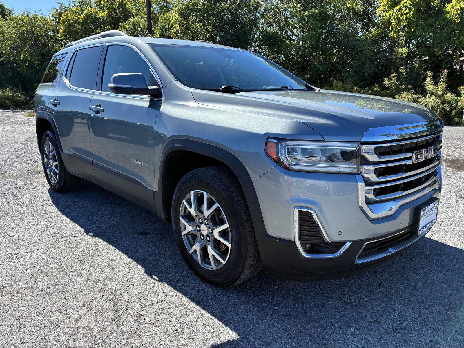 Used 2023 GMC Acadia SLT w/ Technology Package