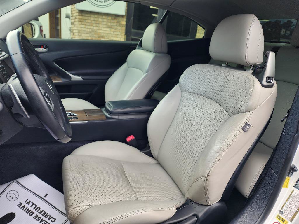Used 2012 Lexus IS 350C w/ Luxury Pkg RWD image 10