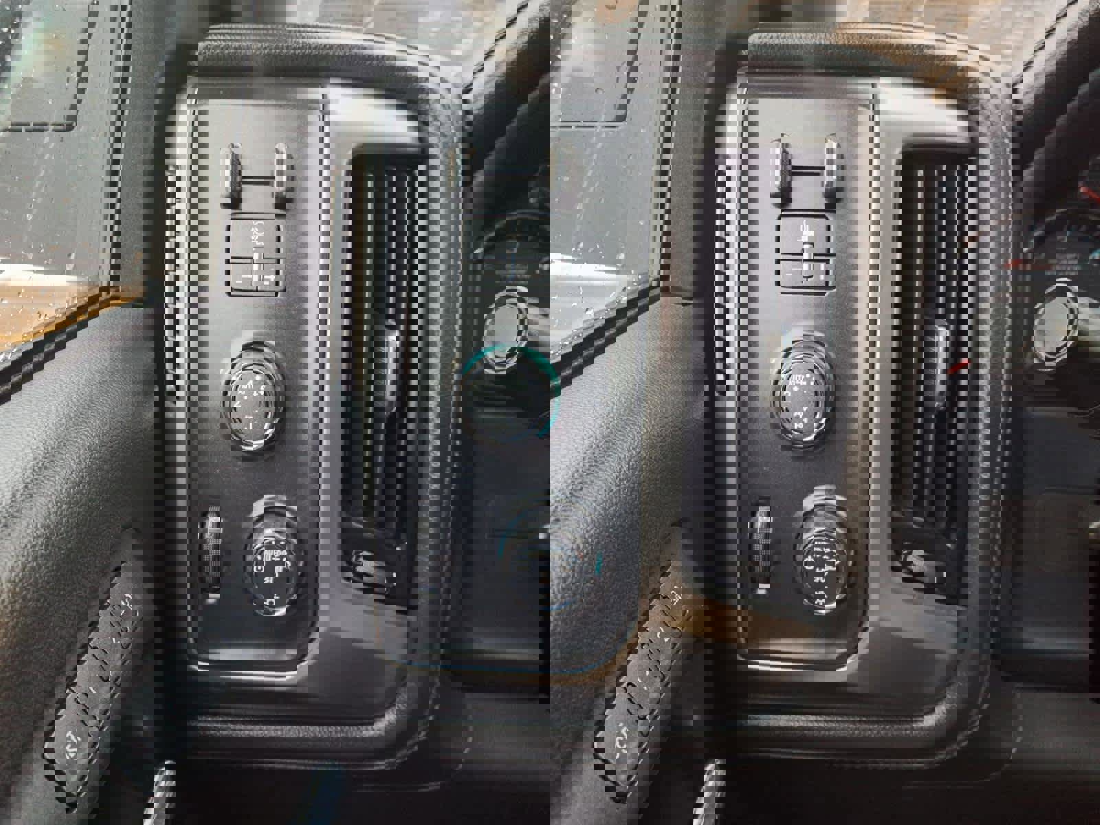 Used 2018 Chevrolet Silverado 1500 LTZ Z71 w/ Centennial Edition image 18