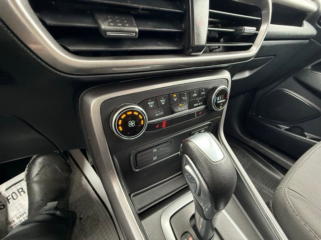 Used 2022 Ford EcoSport SE w/ SE Convenience Package image 23