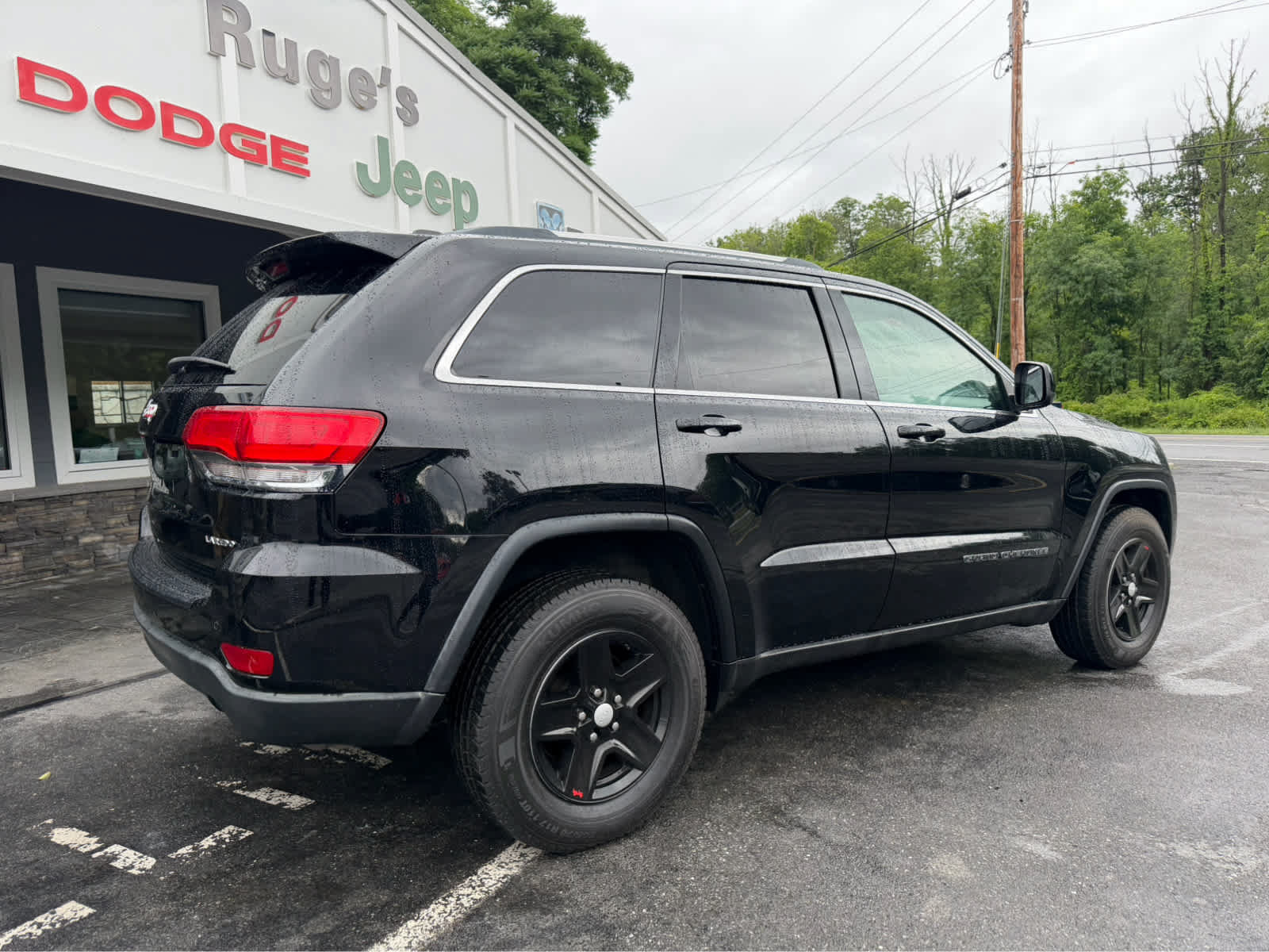 Used 2018 Jeep Grand Cherokee Laredo AWD/4WD image 6
