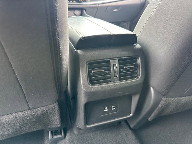 Used 2025 Nissan Rogue SV image 19