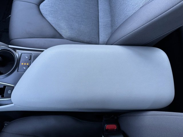 Certified 2018 Toyota Camry LE image 19