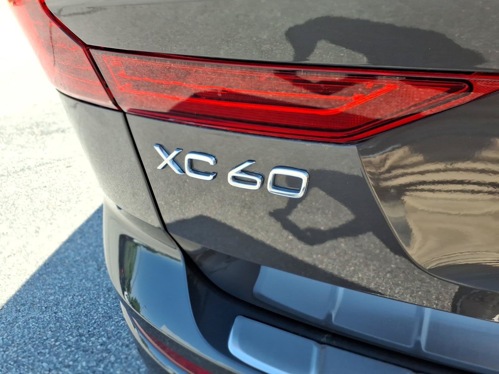 Certified 2024 Volvo XC60 B5 Plus w/ Protection Package Premier AWD/4WD image 5