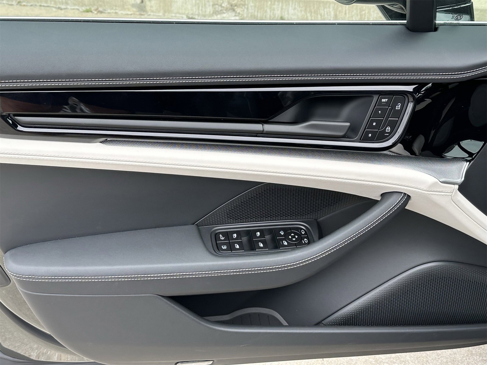 New 2026 Porsche Panamera 4 image 15