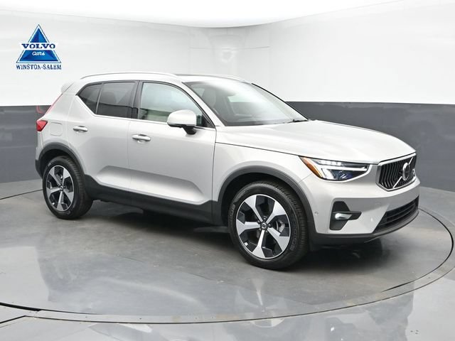 Used 2025 Volvo XC40 B5 Plus
