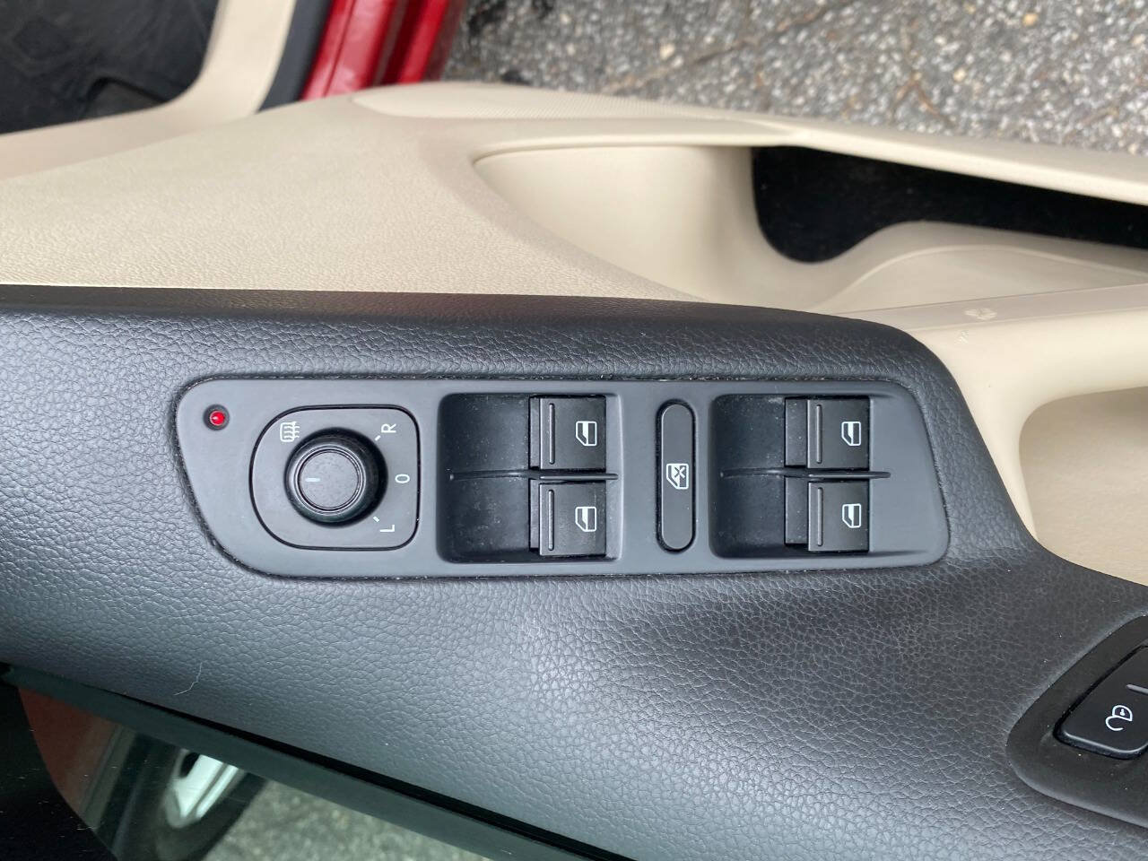 Used 2016 Volkswagen Tiguan S AWD/4WD image 14