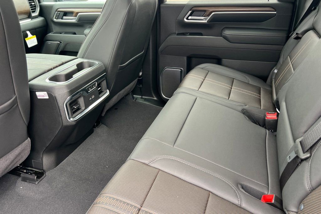 New 2026 Chevrolet Silverado 3500 High Country w/ High Country Premium Package image 9