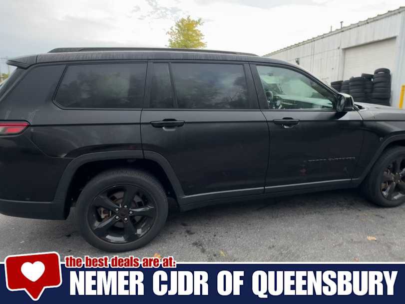 Used 2023 Jeep Grand Cherokee L Laredo AWD/4WD image 9