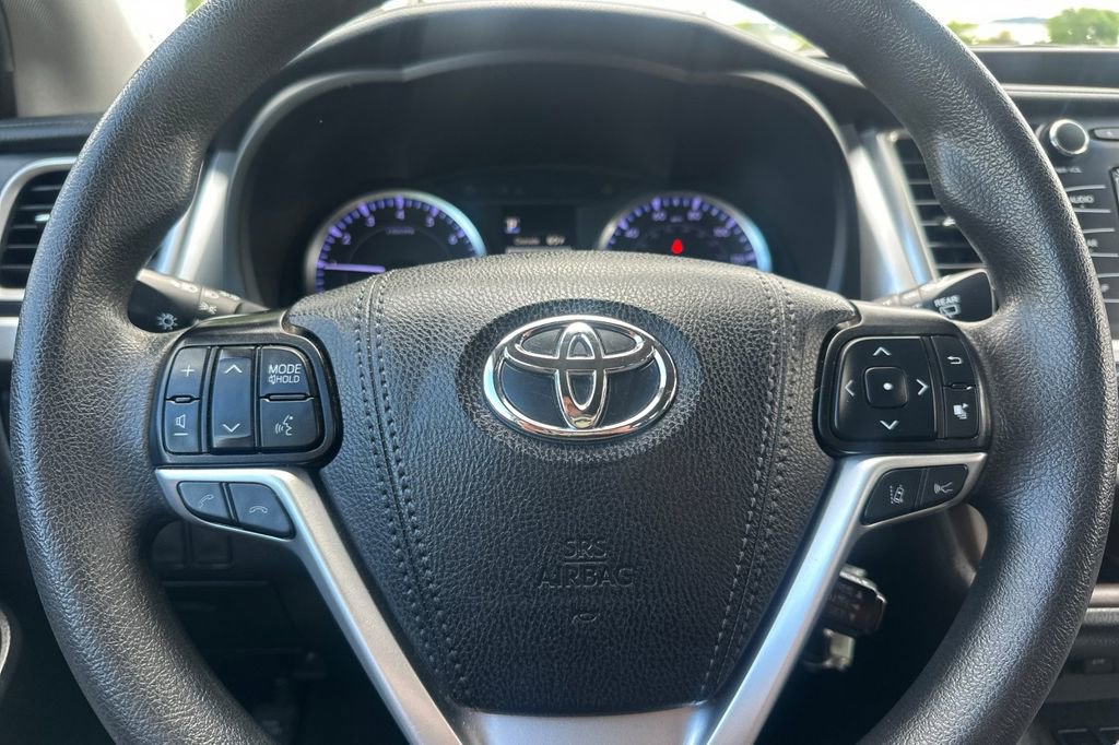 Used 2019 Toyota Highlander LE image 20