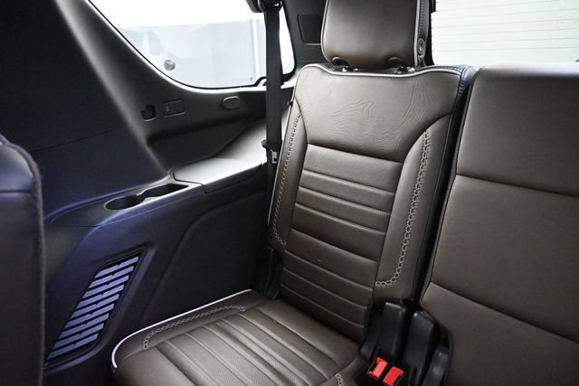 Used 2025 GMC Yukon Denali Ultimate AWD/4WD image 27