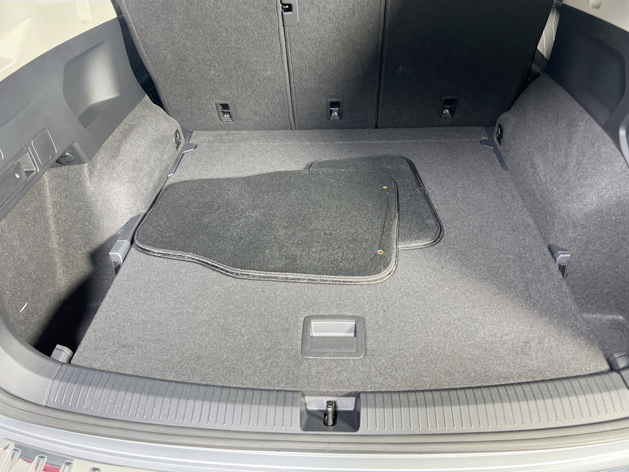 Used 2022 Volkswagen Tiguan SE AWD/4WD image 25
