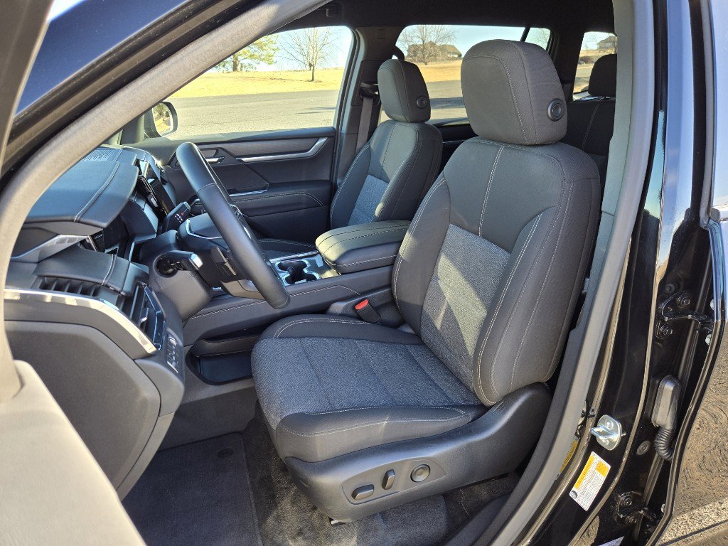 Used 2025 GMC Acadia Elevation AWD/4WD image 10