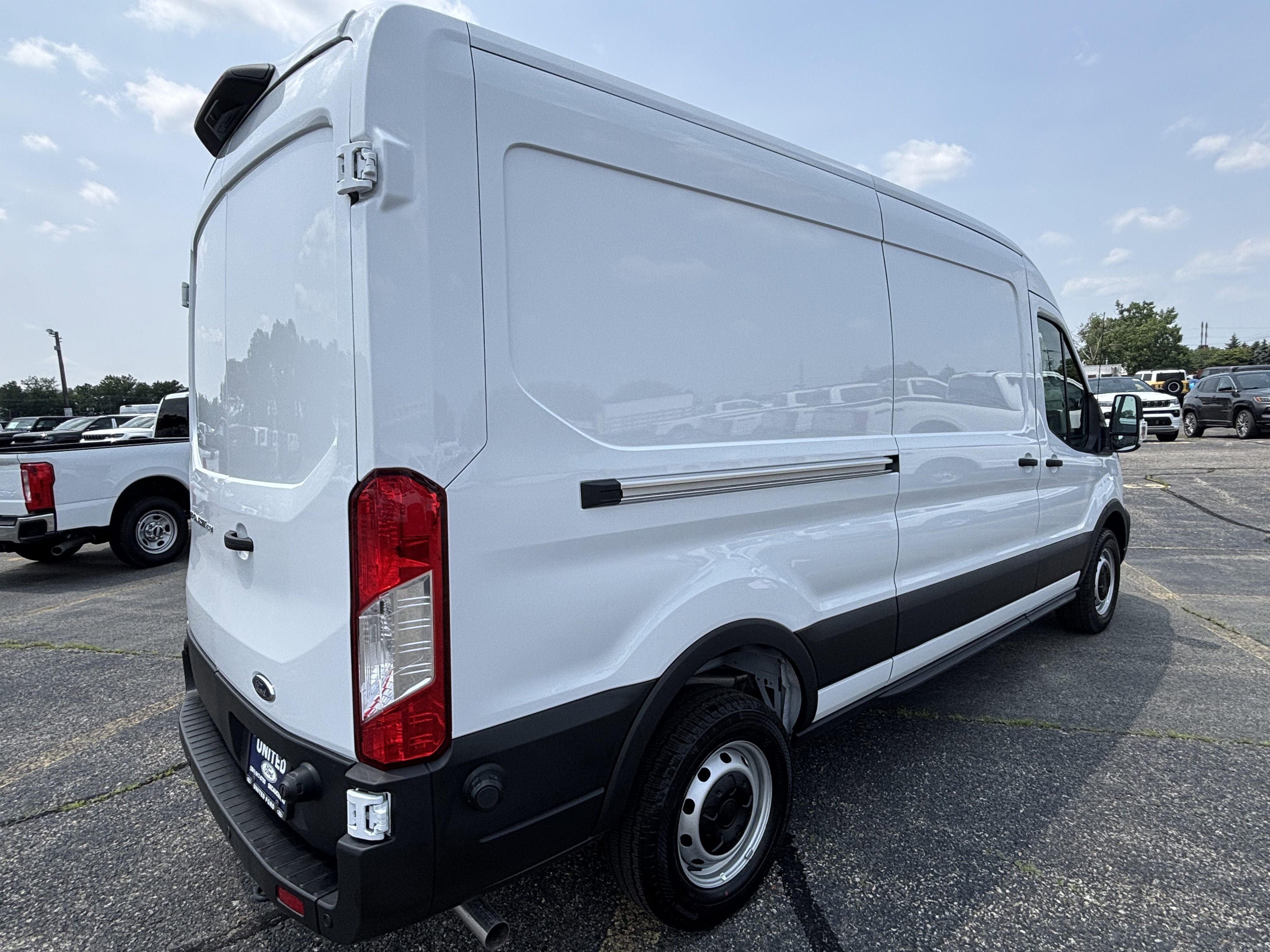 New 2025 Ford Transit 250 148 Medium Roof w/ Load Area Protection Package image 8