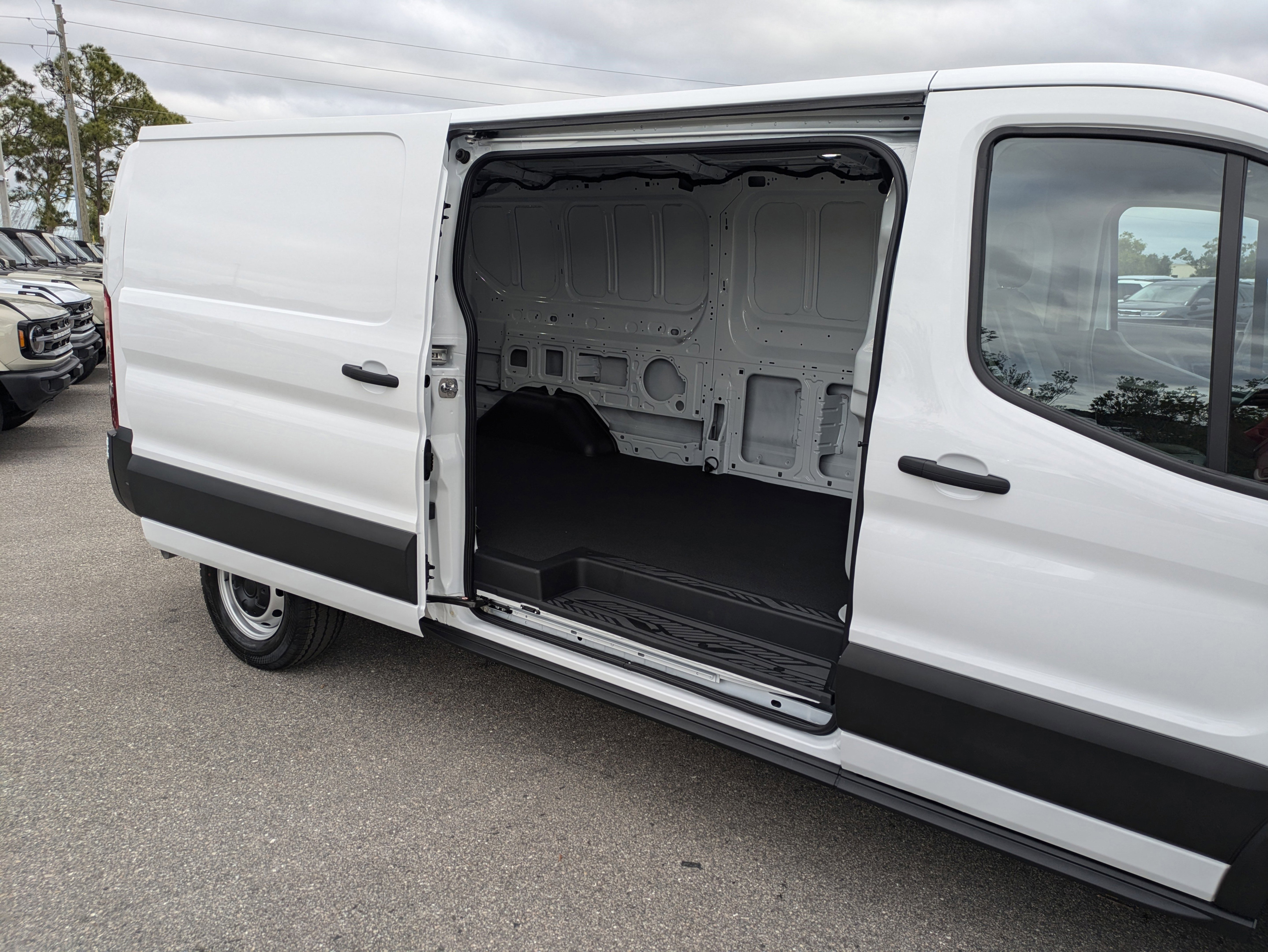 New 2025 Ford Transit 150 Low Roof RWD image 16