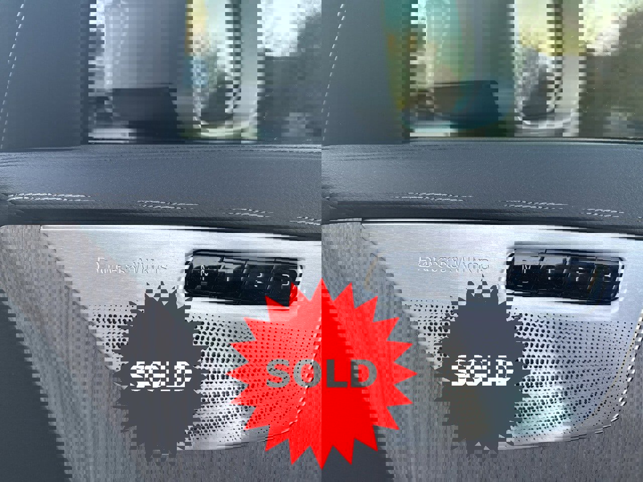 Certified 2023 Volvo XC90 B6 Ultimate w/ Lounge Package image 12