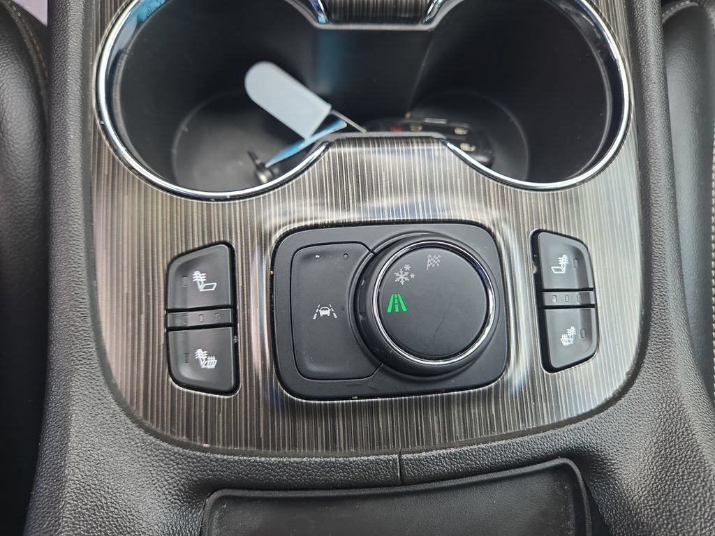 Used 2023 GMC Acadia SLT FWD image 34