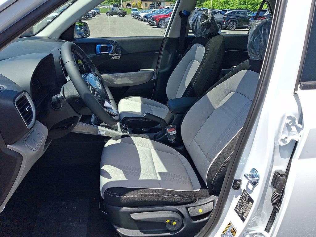 New 2026 Hyundai Venue SEL FWD image 10