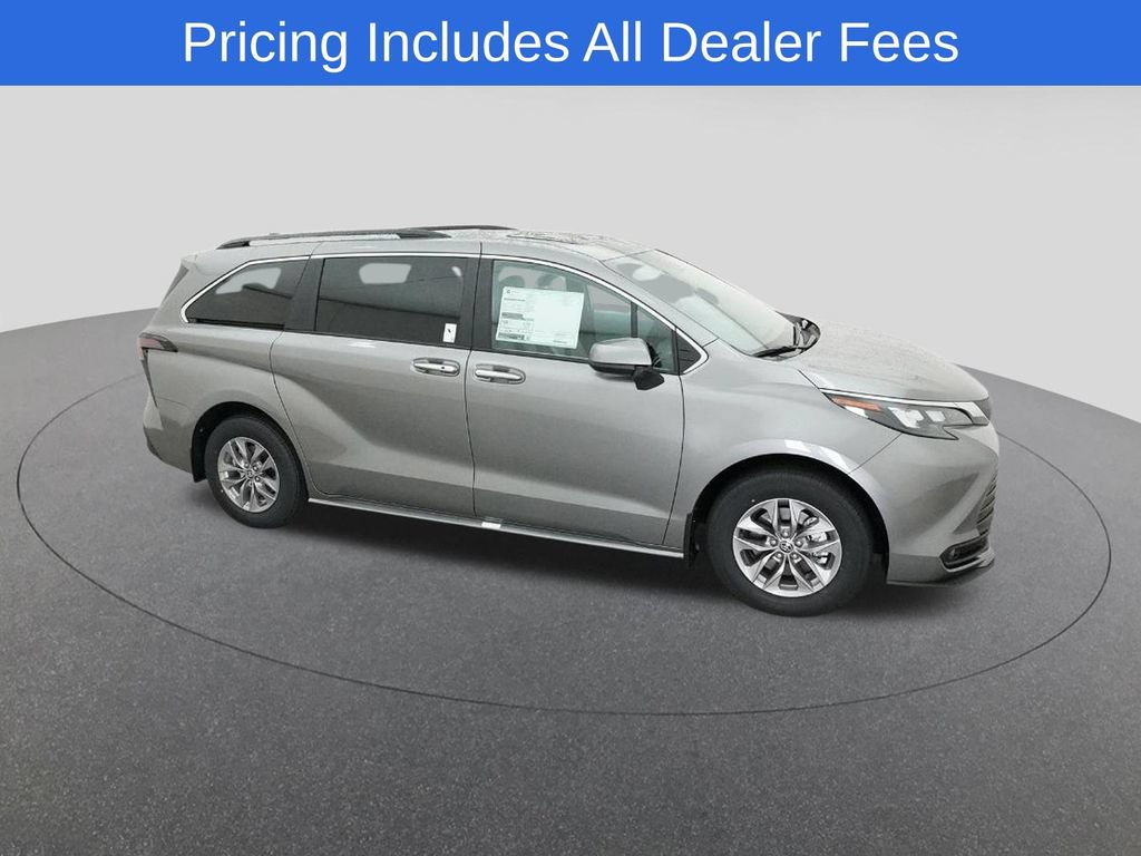 New 2026 Toyota Sienna XLE FWD image 12