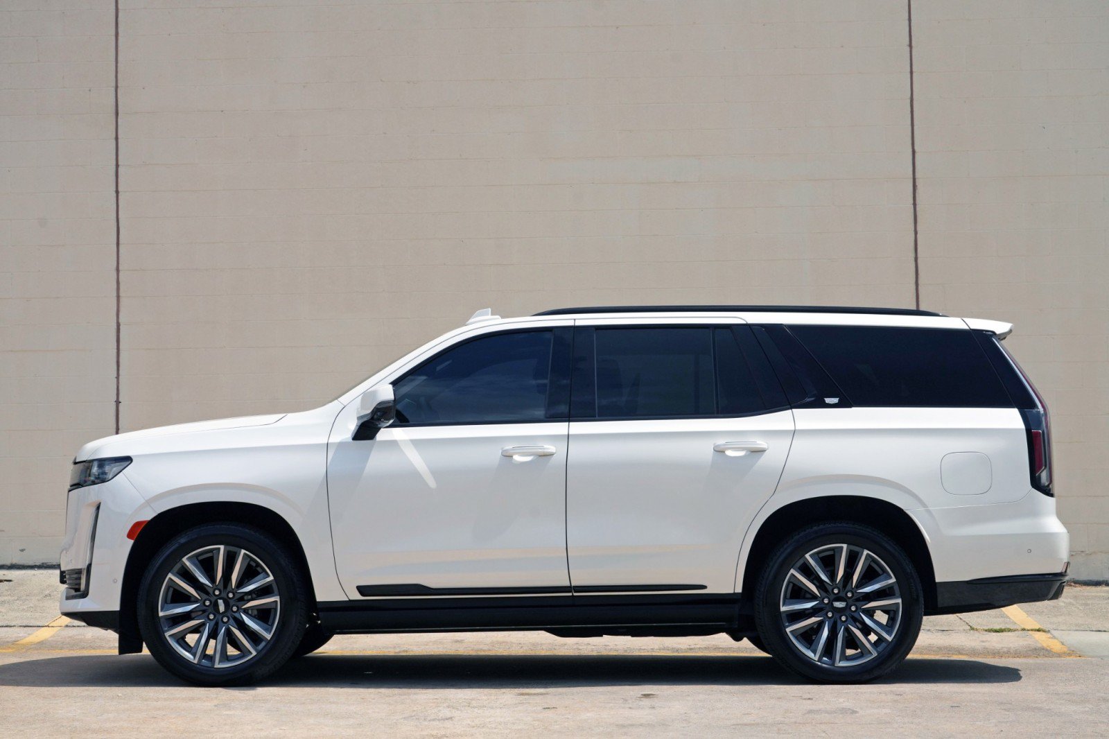 Used 2022 Cadillac Escalade Sport Platinum AWD/4WD image 9
