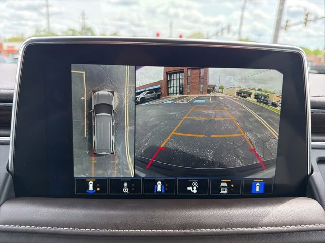 Used 2022 Chevrolet Suburban LT w/ Luxury Package AWD/4WD image 33