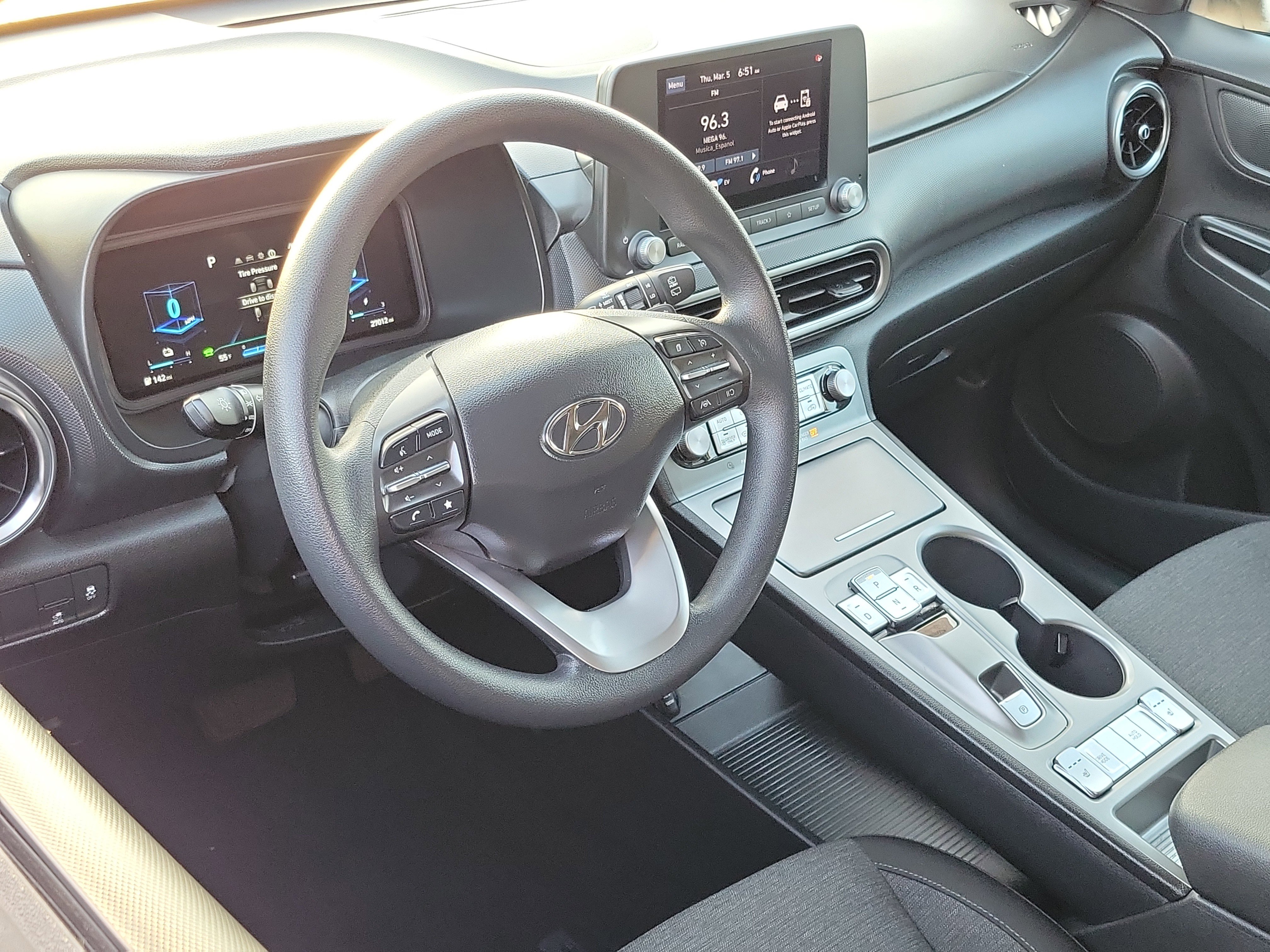 Certified 2023 Hyundai Kona SE image 5