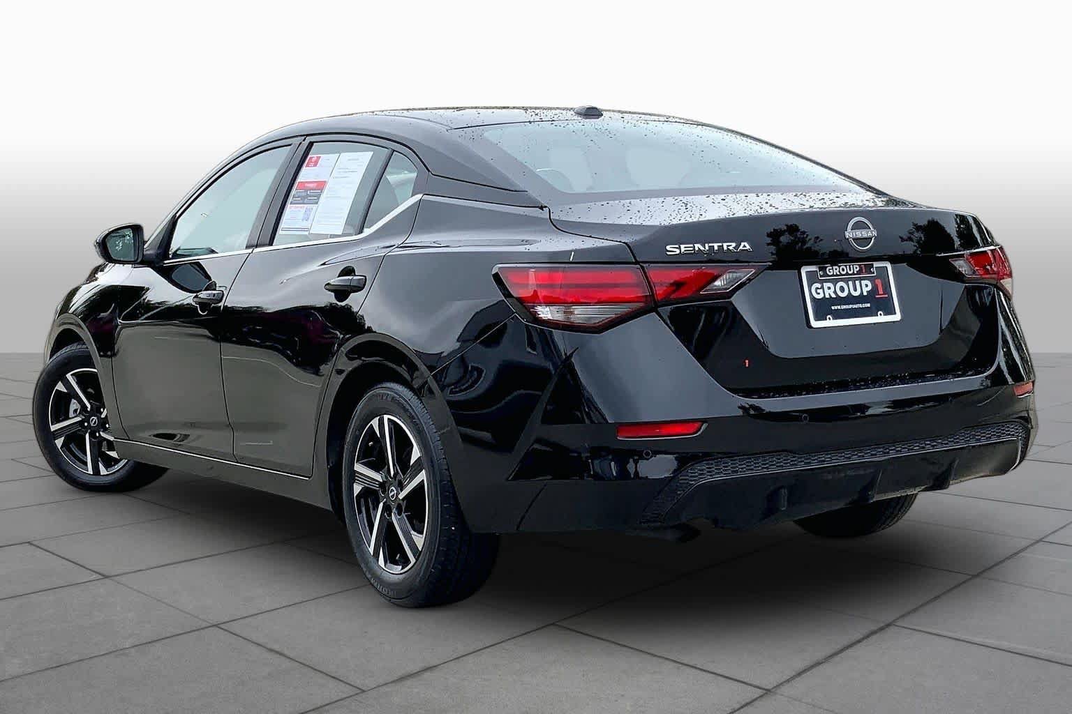 Used 2025 Nissan Sentra SV w/ All-Weather Package FWD image 11