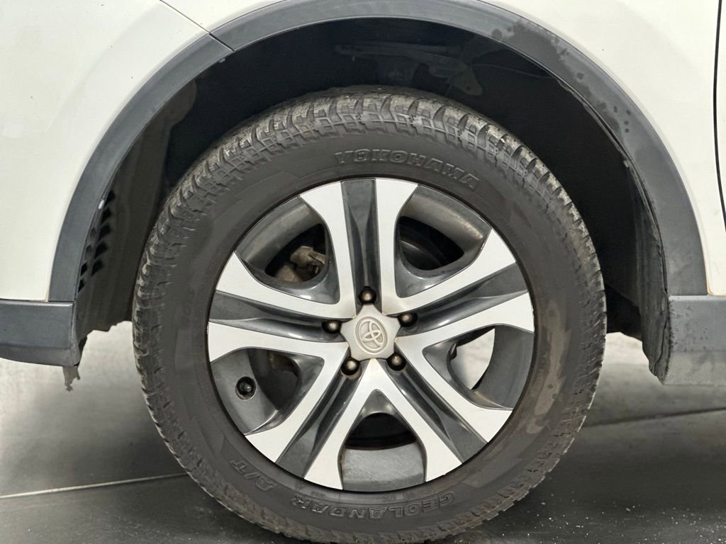 Used 2016 Toyota RAV4 LE image 23