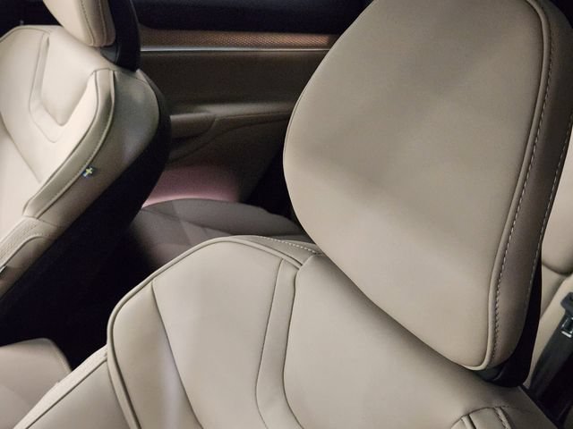 New 2025 Volvo EX90 Ultra w/ Protection Package Premier AWD/4WD image 15