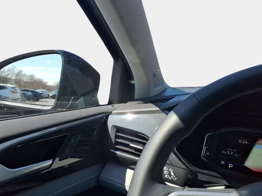 Used 2022 Volkswagen Taos SEL w/ Panoramic Sunroof Package image 25