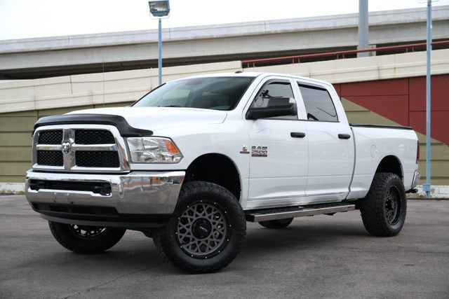 Used 2018 RAM 2500 Tradesman w/ Chrome Appearance Group AWD/4WD image 7
