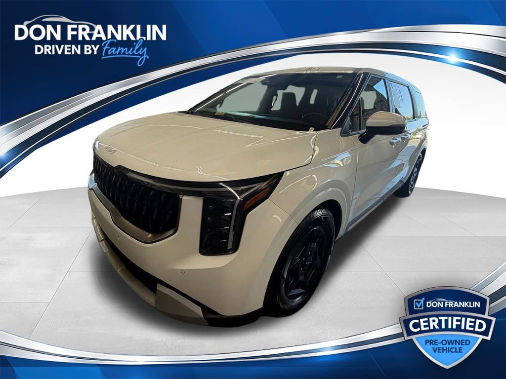 Used 2025 Kia Carnival FWD image 1