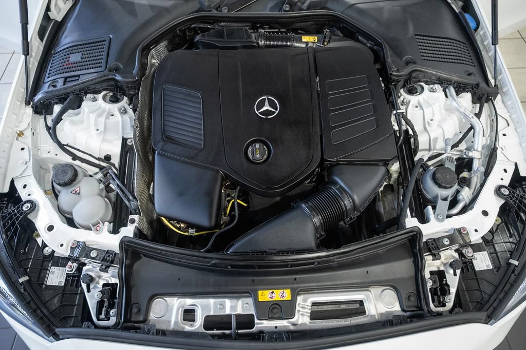 Used 2025 Mercedes-Benz C 300 4MATIC Sedan image 23