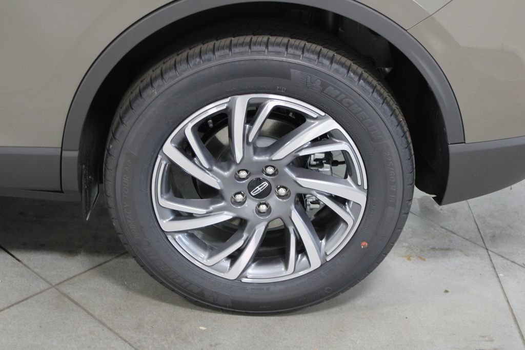 New 2026 Lincoln Corsair Premiere image 17