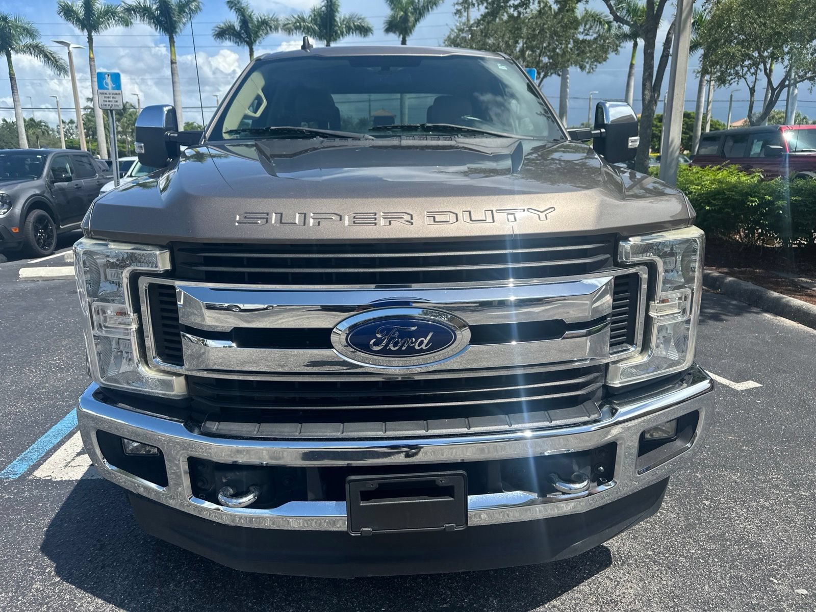 Used 2019 Ford F250 XLT w/ XLT Premium Package AWD/4WD image 2