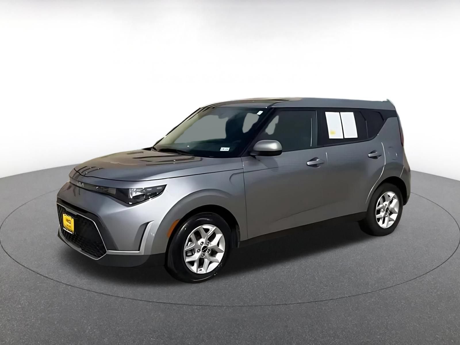 Used 2025 Kia Soul LX w/ LX Technology Package FWD image 7