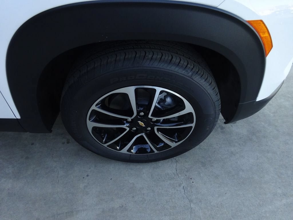 New 2026 Chevrolet TrailBlazer LT w/ Convenience Package FWD image 9