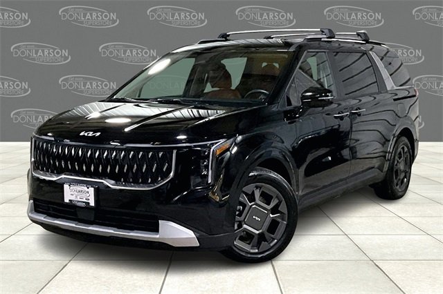 Used 2025 Kia Carnival EX image 3